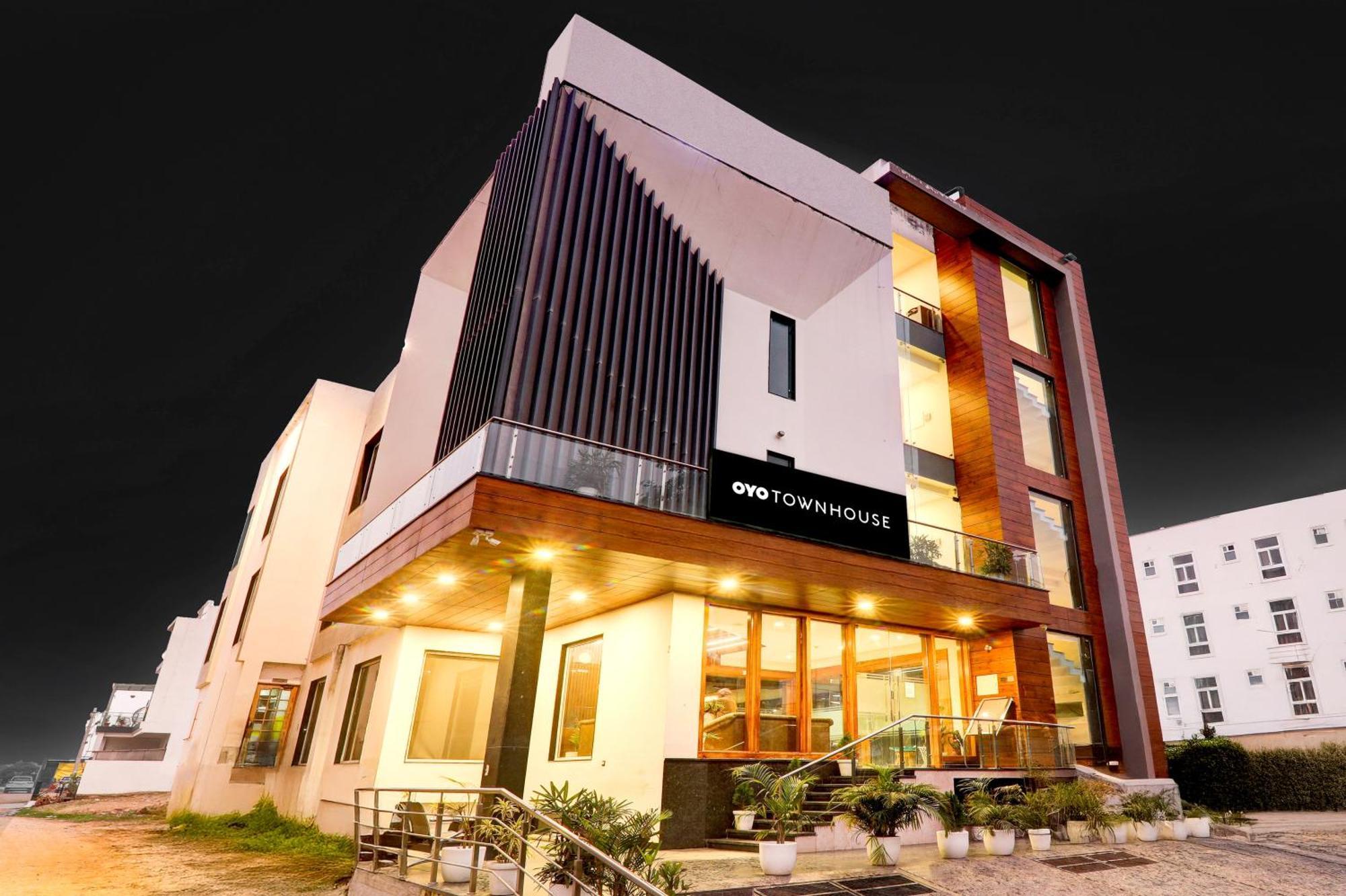 Townhouse The Nawab And Banquet 3*